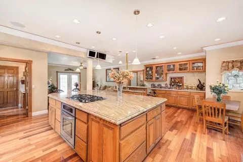 Kitchen - 16390 Ridge Rd, Jackson, CA 95642 photo 2 of 10