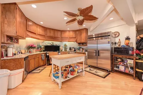 Kitchen - 16390 Ridge Rd, Jackson, CA 95642 photo 8 of 10