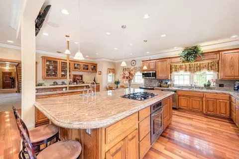 Kitchen - 16390 Ridge Rd, Jackson, CA 95642 photo 1 of 10