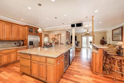 Kitchen - 16390 Ridge Rd, Jackson, CA 95642 photo 3 of 10
