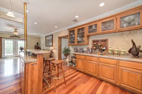 Kitchen - 16390 Ridge Rd, Jackson, CA 95642 photo 6 of 10