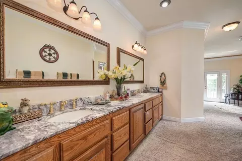 Bath - 16390 Ridge Rd, Jackson, CA 95642 photo 3 of 7