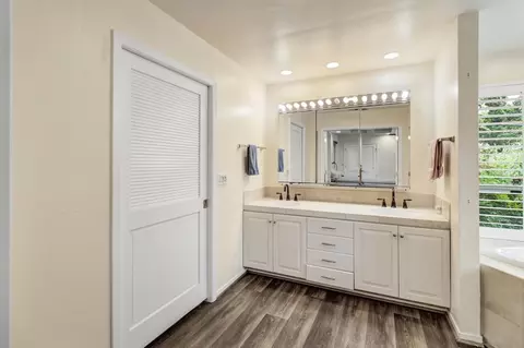 Bath - 1501 Elsdon Cir, Carmichael, CA 95608 photo 1 of 7