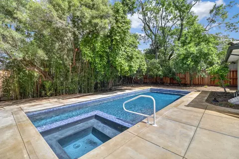Exterior - 1501 Elsdon Cir, Carmichael, CA 95608 photo 4 of 17