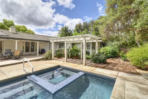 Exterior - 1501 Elsdon Cir, Carmichael, CA 95608 photo 14 of 17