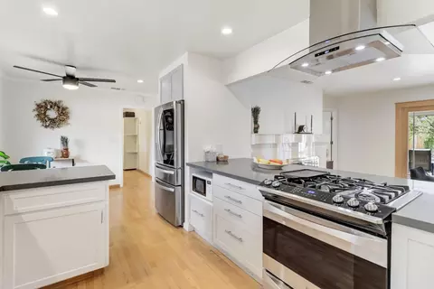 Kitchen - 1501 Elsdon Cir, Carmichael, CA 95608 photo 7 of 13