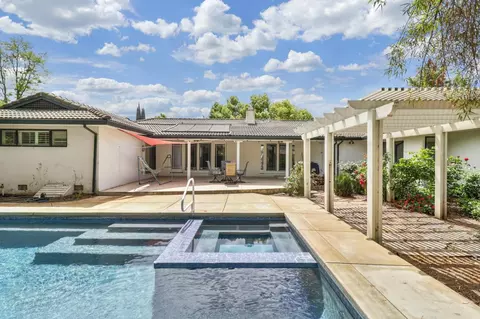 Exterior - 1501 Elsdon Cir, Carmichael, CA 95608 photo 13 of 17