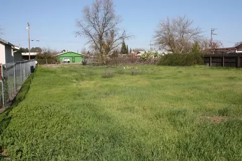 448 S Roberta Way, Marysville, CA 95901