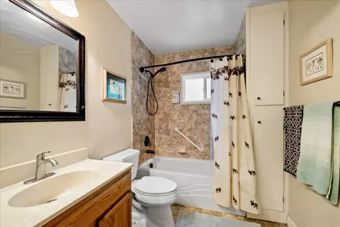 Bath - 3000 Succor Ln, Foresthill, CA 95631 photo 1 of 2