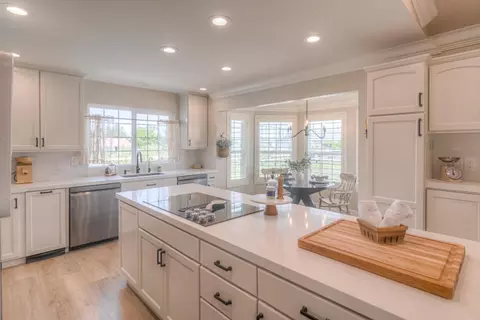 Kitchen - 34672 Bernard Rd, Tracy, CA 95377 photo 2 of 7