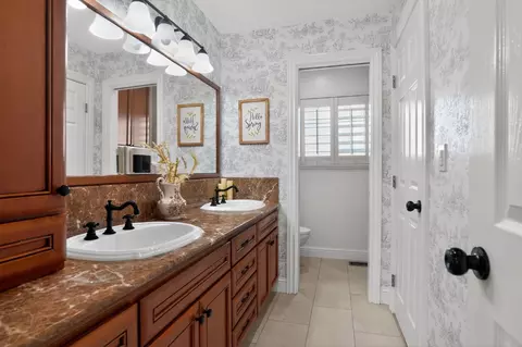 Bath - 34672 Bernard Rd, Tracy, CA 95377 photo 3 of 4