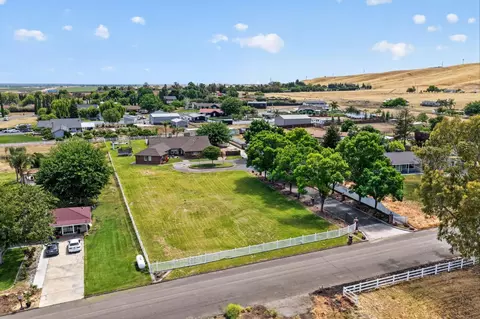 View/Area - 34672 Bernard Rd, Tracy, CA 95377 photo 3 of 6