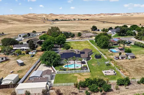 View/Area - 34672 Bernard Rd, Tracy, CA 95377 photo 4 of 6