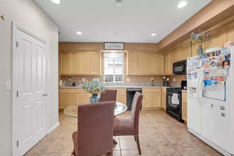 Kitchen - 633 Castle Haven Dr, Tracy, CA 95377 photo 1 of 3