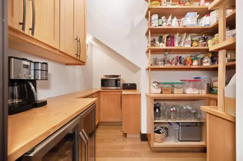 Kitchen - 9475 King Rd, Loomis, CA 95650 photo 5 of 6