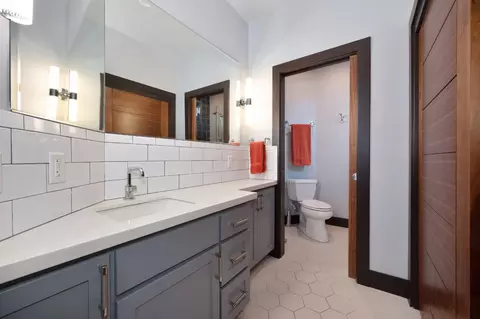 Bath - 9475 King Rd, Loomis, CA 95650 photo 4 of 6
