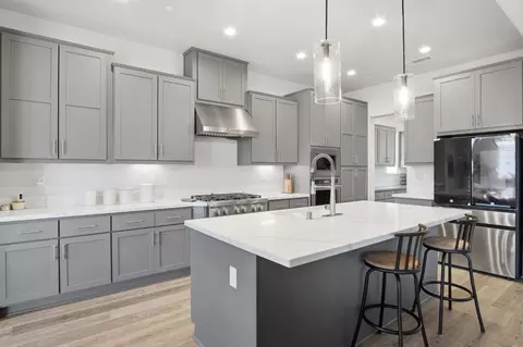 Kitchen - 2516 Orinoco Ave, Manteca, CA 95337 photo 2 of 4