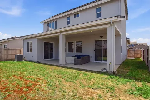 Exterior - 2516 Orinoco Ave, Manteca, CA 95337 photo 5 of 5