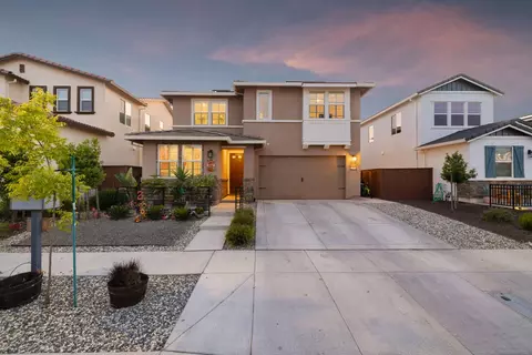 1570 Mcclure St, Woodland, CA 95776
