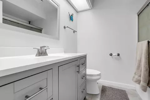 Bath - 185 Tiffany Cir, Ripon, CA 95366 photo 1 of 2