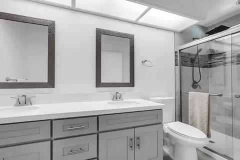 Bath - 185 Tiffany Cir, Ripon, CA 95366 photo 2 of 2