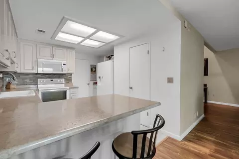 Kitchen - 185 Tiffany Cir, Ripon, CA 95366 photo 3 of 3