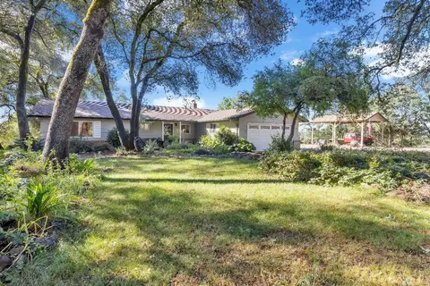 12320 Poppy Ln, Auburn, CA 95602