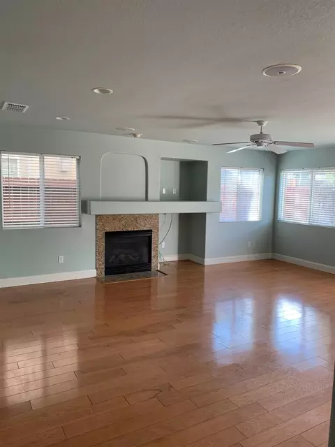 Living - 719 Sparrow Ct, Tracy, CA 95377 photo 2 of 5
