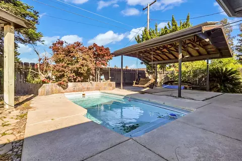 Exterior - 1945 Annhurst Ave, Turlock, CA 95382 photo 7 of 10