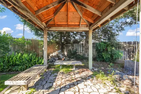 Exterior - 1945 Annhurst Ave, Turlock, CA 95382 photo 8 of 10
