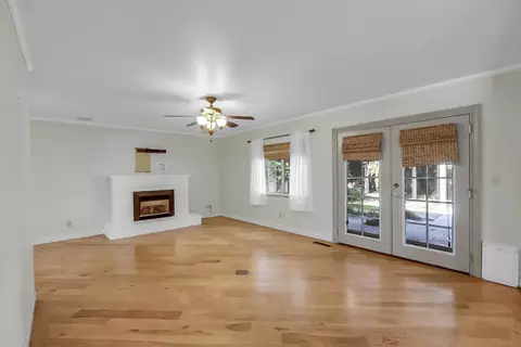 Living - 1945 Annhurst Ave, Turlock, CA 95382 photo 3 of 4
