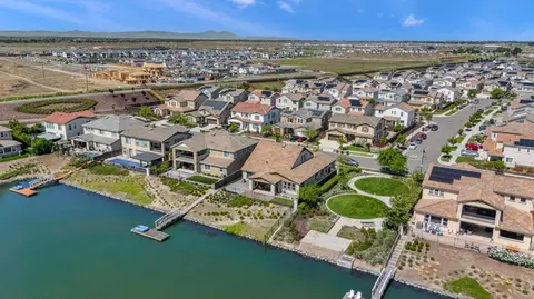 View/Area - 17562 Graceada Ln, Lathrop, CA 95330 photo 7 of 11