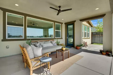 Exterior - 17562 Graceada Ln, Lathrop, CA 95330 photo 6 of 10