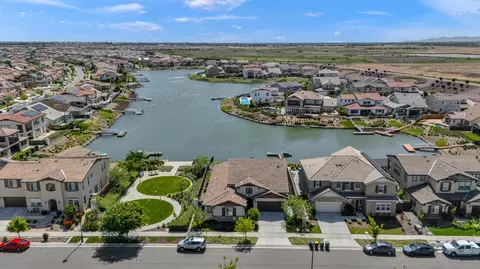 View/Area - 17562 Graceada Ln, Lathrop, CA 95330 photo 3 of 11