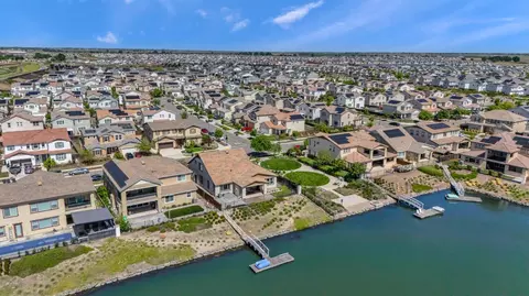 View/Area - 17562 Graceada Ln, Lathrop, CA 95330 photo 8 of 11