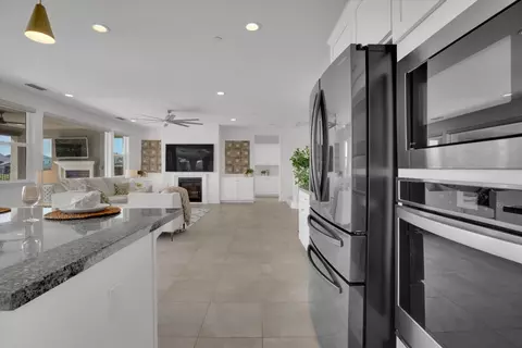 Kitchen - 17562 Graceada Ln, Lathrop, CA 95330 photo 4 of 6