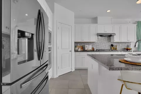 Kitchen - 17562 Graceada Ln, Lathrop, CA 95330 photo 3 of 6