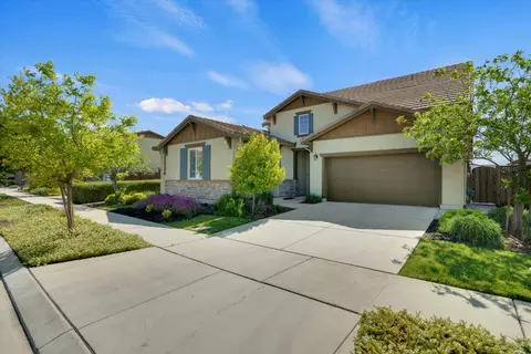 Exterior - 17562 Graceada Ln, Lathrop, CA 95330 photo 3 of 10