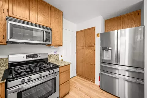 Kitchen - 260 Patricia Pl, Lathrop, CA 95330 photo 3 of 4