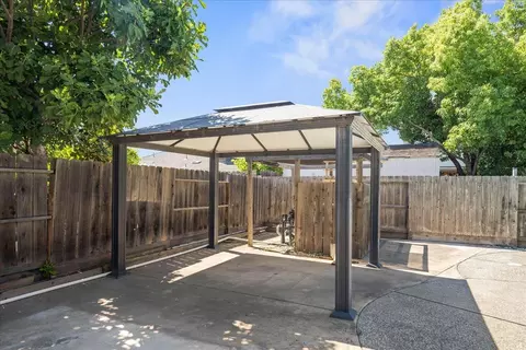 Exterior - 260 Patricia Pl, Lathrop, CA 95330 photo 6 of 11