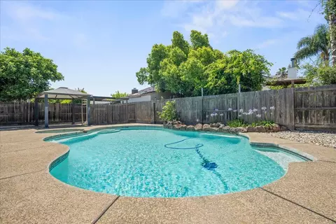 Exterior - 260 Patricia Pl, Lathrop, CA 95330 photo 10 of 11