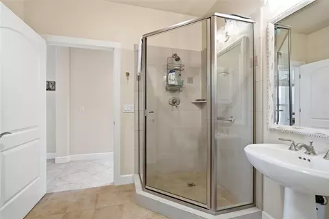 Bath - 4020 Trigger Ln, Shingle Springs, CA 95682 photo 1 of 7