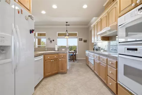 Kitchen - 4020 Trigger Ln, Shingle Springs, CA 95682 photo 3 of 6