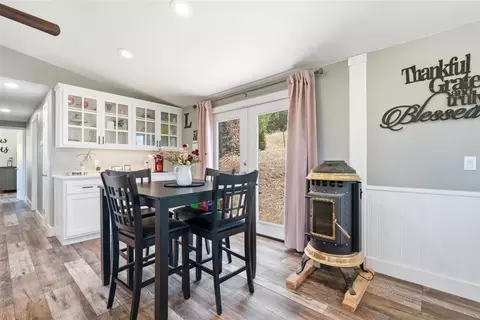 Dining - 4020 Trigger Ln, Shingle Springs, CA 95682 photo 4 of 5