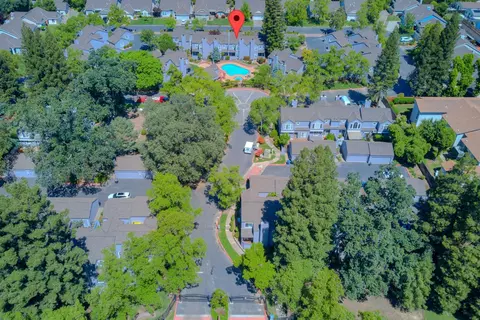 View/Area - 4055 Alex Ln, Carmichael, CA 95608 photo 5 of 17