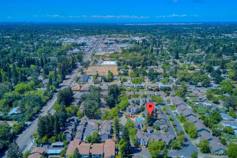 View/Area - 4055 Alex Ln, Carmichael, CA 95608 photo 11 of 17