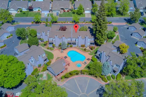View/Area - 4055 Alex Ln, Carmichael, CA 95608 photo 6 of 17