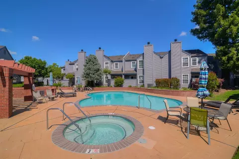 Exterior - 4055 Alex Ln, Carmichael, CA 95608 photo 8 of 9