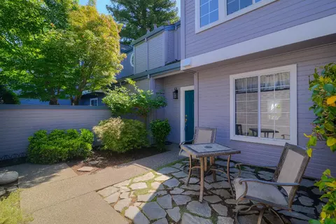 Exterior - 4055 Alex Ln, Carmichael, CA 95608 photo 2 of 9