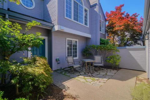 4055 Alex Ln, Carmichael, CA 95608
